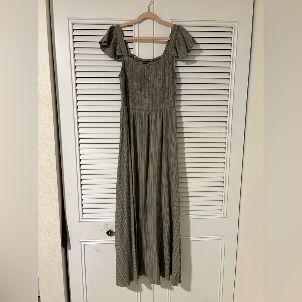 olive green maxi dress XS